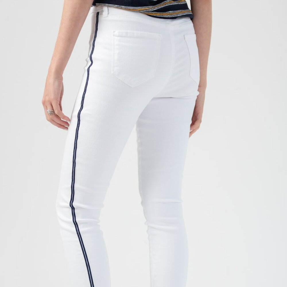 L'AGENCE Margot High Rise Nautical Stripe Jean in Blanc - Picture 5 of 5